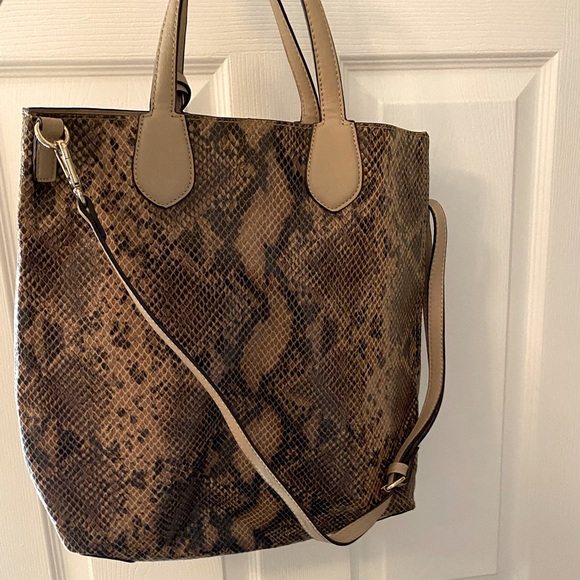 CHARMING CHARLIE SNAKESKIN HOBO š - Picture 6 of 6